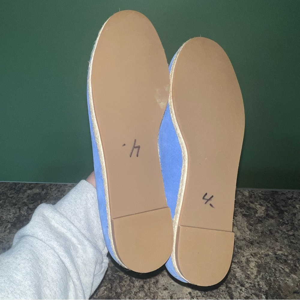 Isaac Mizrahi Cobalt Suede Scalloped Espadrille Flats - Picture 8 of 11